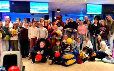 Gezellig avondje bowlen met strikes, pieten en een hoop plezier!